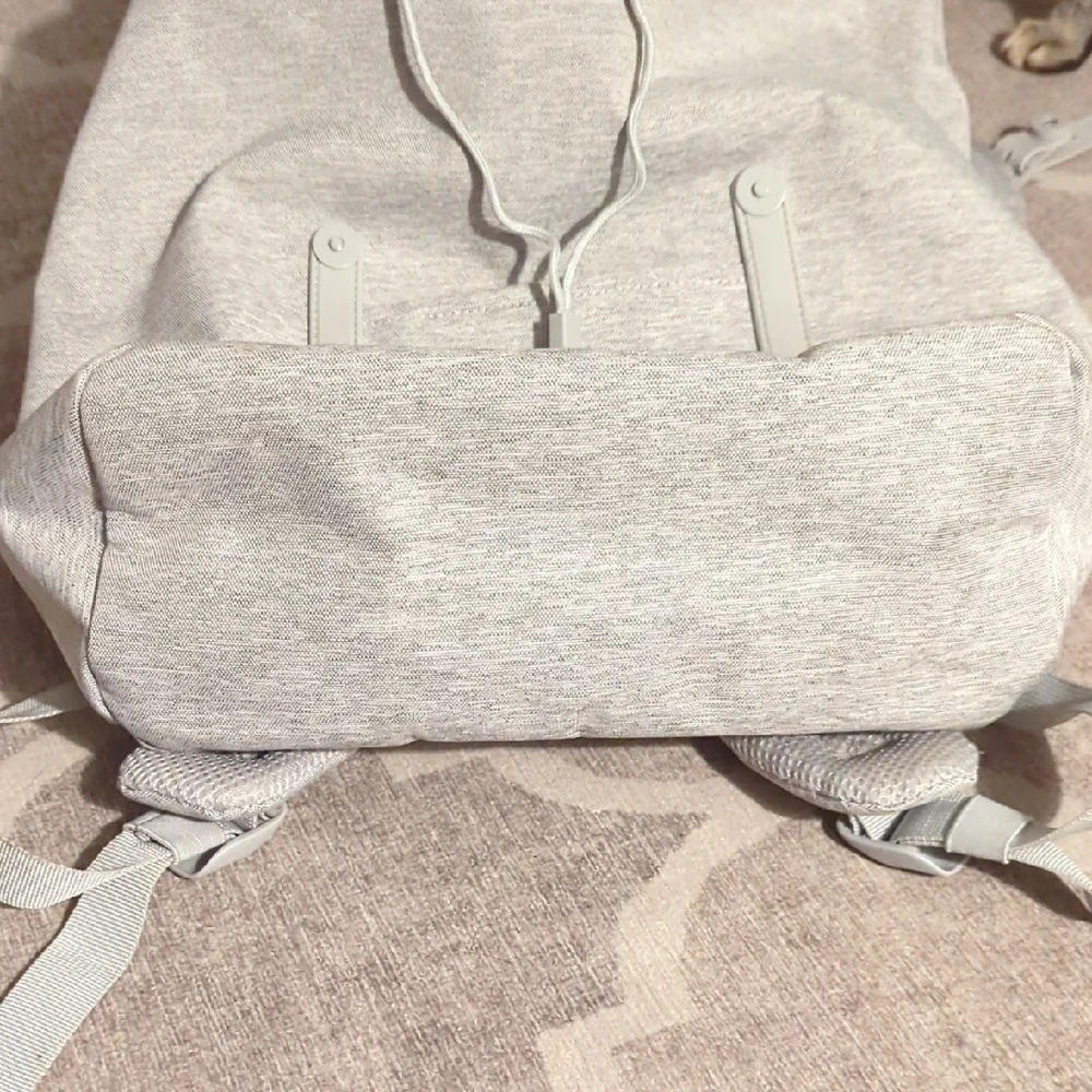 Herschel Supply Company Light Gray Backpack - Picture 6 of 11